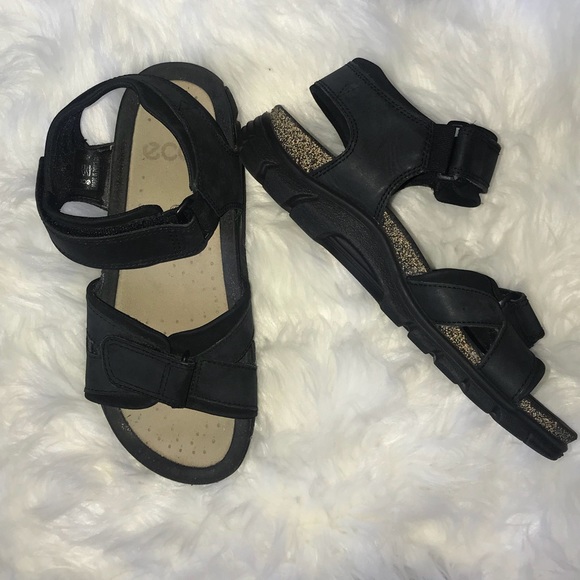 ecco flip flops mens